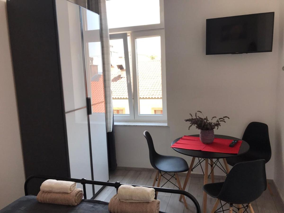 Studio Apartmani Paola Rijeka Exterior foto